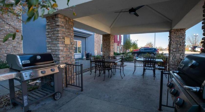 Candlewood Suites Saint Joseph By Ihg Eksteriør billede