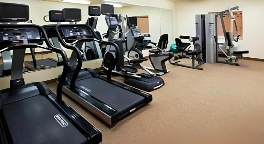 Candlewood Suites Saint Joseph By Ihg Eksteriør billede