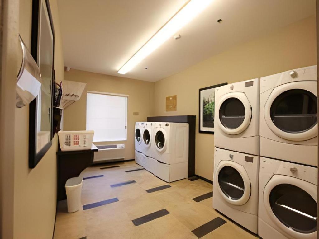 Candlewood Suites Saint Joseph By Ihg Eksteriør billede