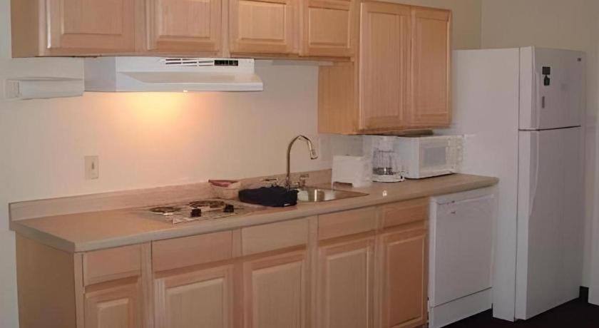 Candlewood Suites Saint Joseph By Ihg Eksteriør billede